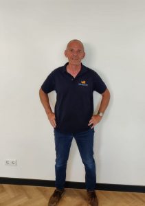 WhatsApp met Jeffrey van Van Deuveren Transport